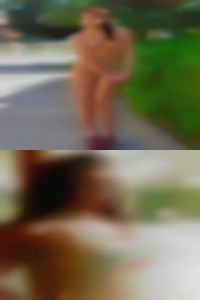 Super tall naked women woman.